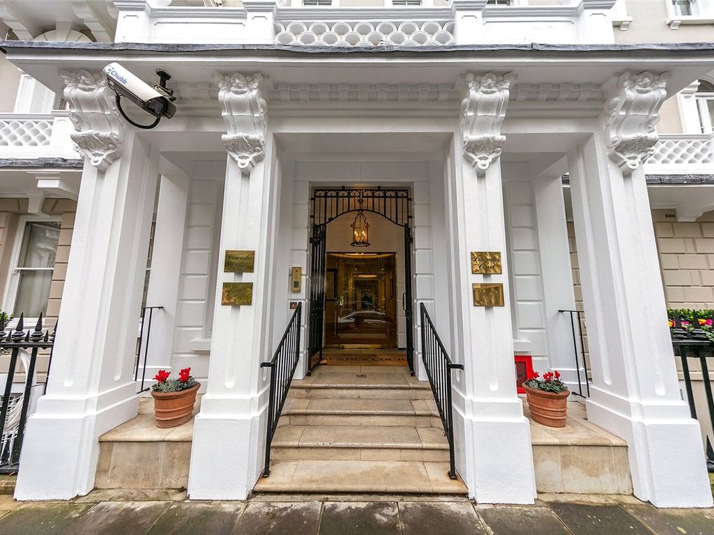 Lowndes Court, Lowndes Square, Knightsbridge, London SW1X  