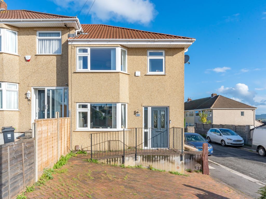 3 bed end terrace house for sale in Spring Hill, Kingswood, Bristol