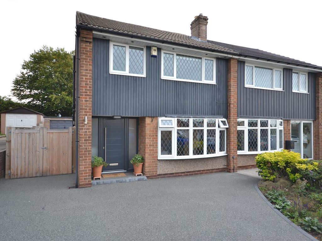 3 bed semidetached house for sale in Flats Lane, Barwick In Elmet