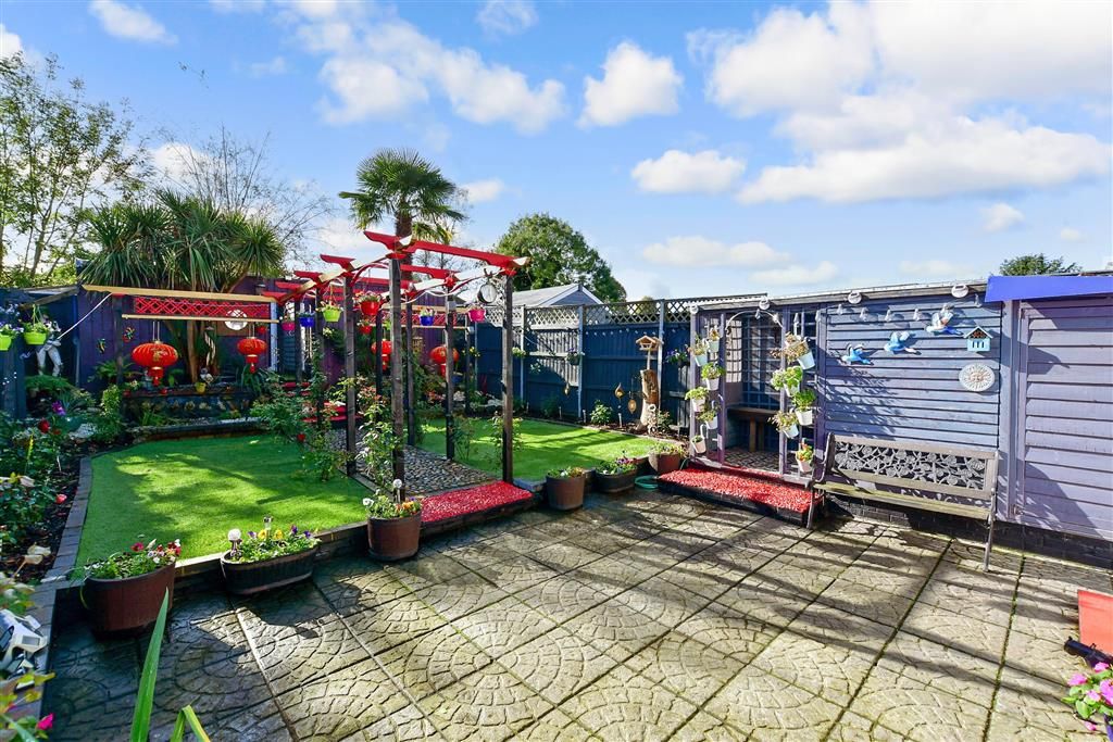 3 bed terraced house for sale in Plains Avenue, Maidstone, Kent ME15, £350,000 Zoopla