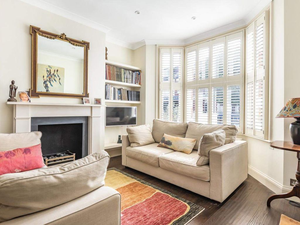 Gowan Avenue, London SW6  