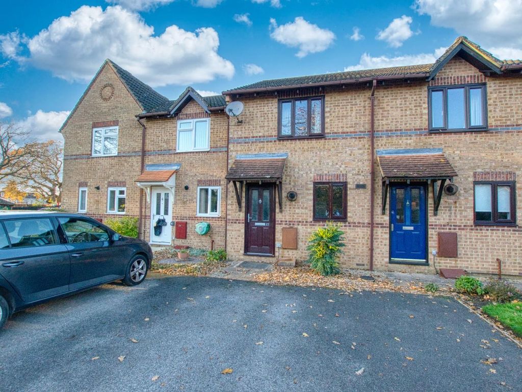 2 bed terraced house to rent in Epsom Close, Horton Heath, Eastleigh