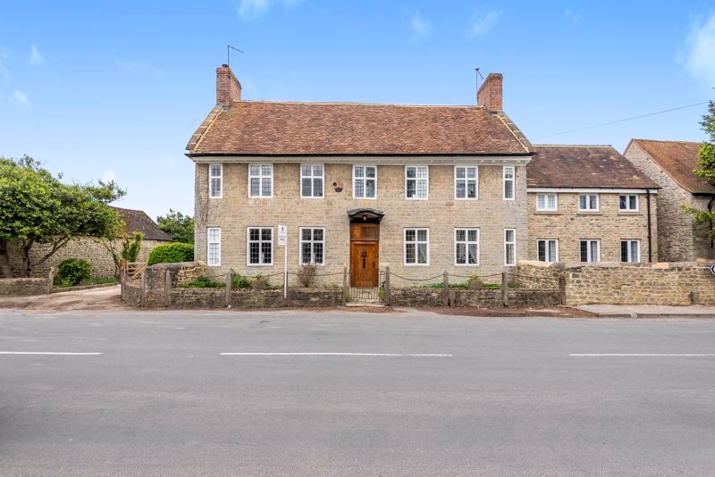 6 bed property for sale in Castle Street, Marsh Gibbon, Bicester OX27