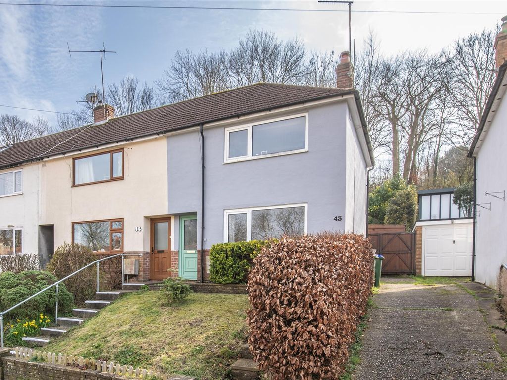 2 bed terraced house for sale in Winterbourne Close, Lewes BN7, £