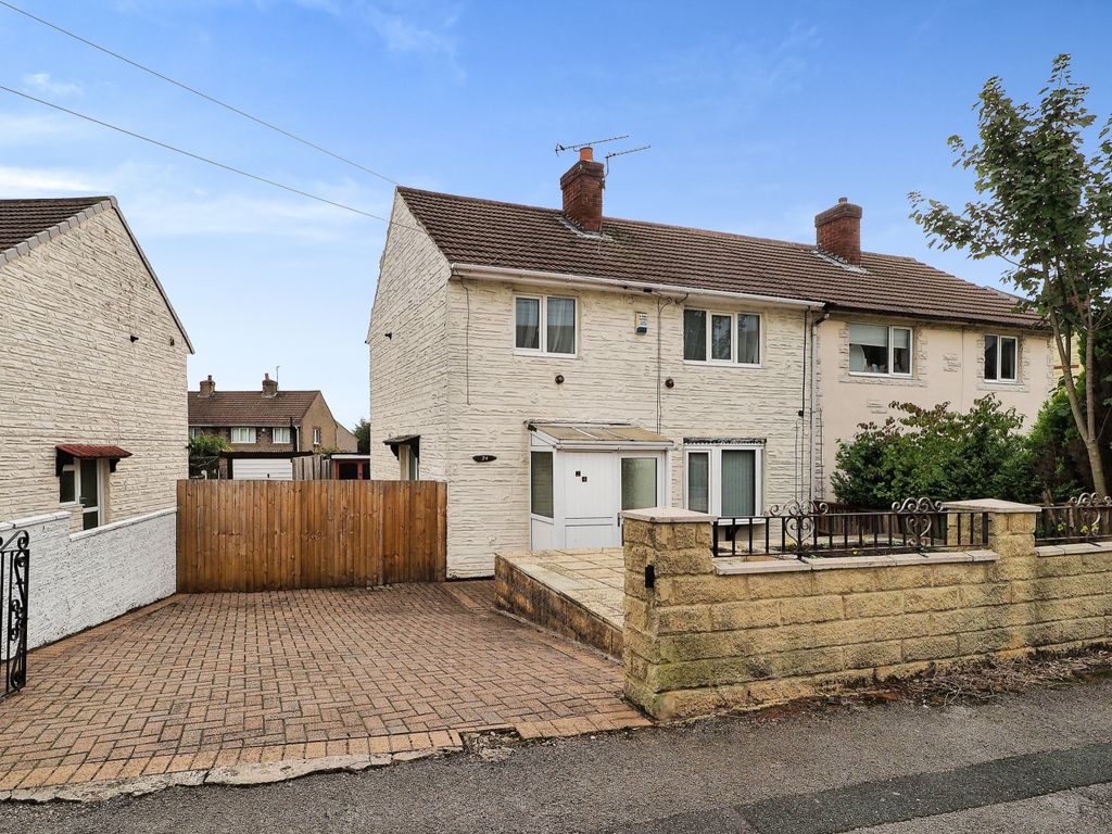 3 bed semidetached house for sale in Lodge Avenue, Castleford WF10, £