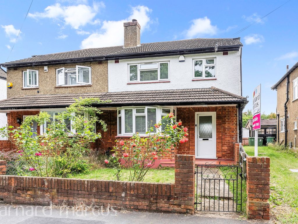 3 bed semidetached house for sale in Queen Elizabeths Walk, Wallington