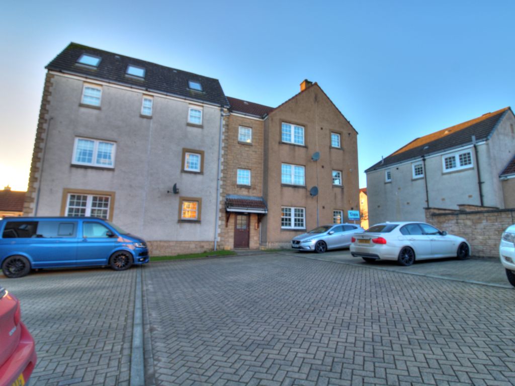 3 bed flat for sale in Mid Street, Kirkcaldy KY1, £135,000 Zoopla