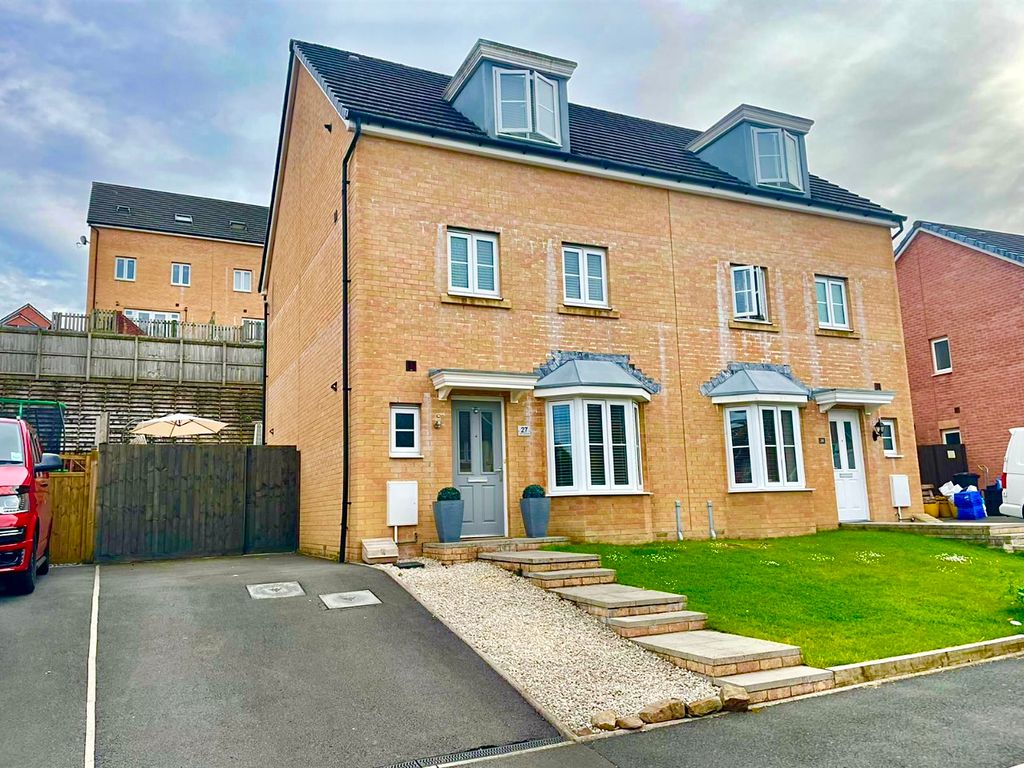 4 bed semidetached house for sale in Pen Y Dyffryn, Swansea Road