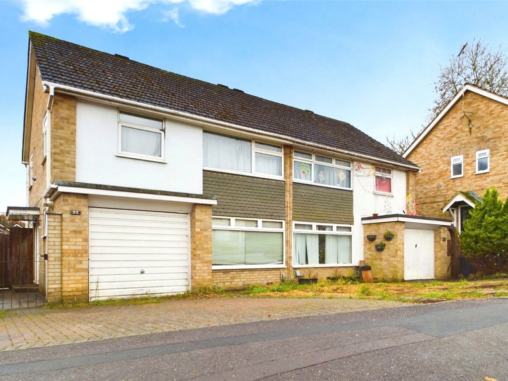 3 bed semidetached house to rent in Bitterne Avenue, Tilehurst