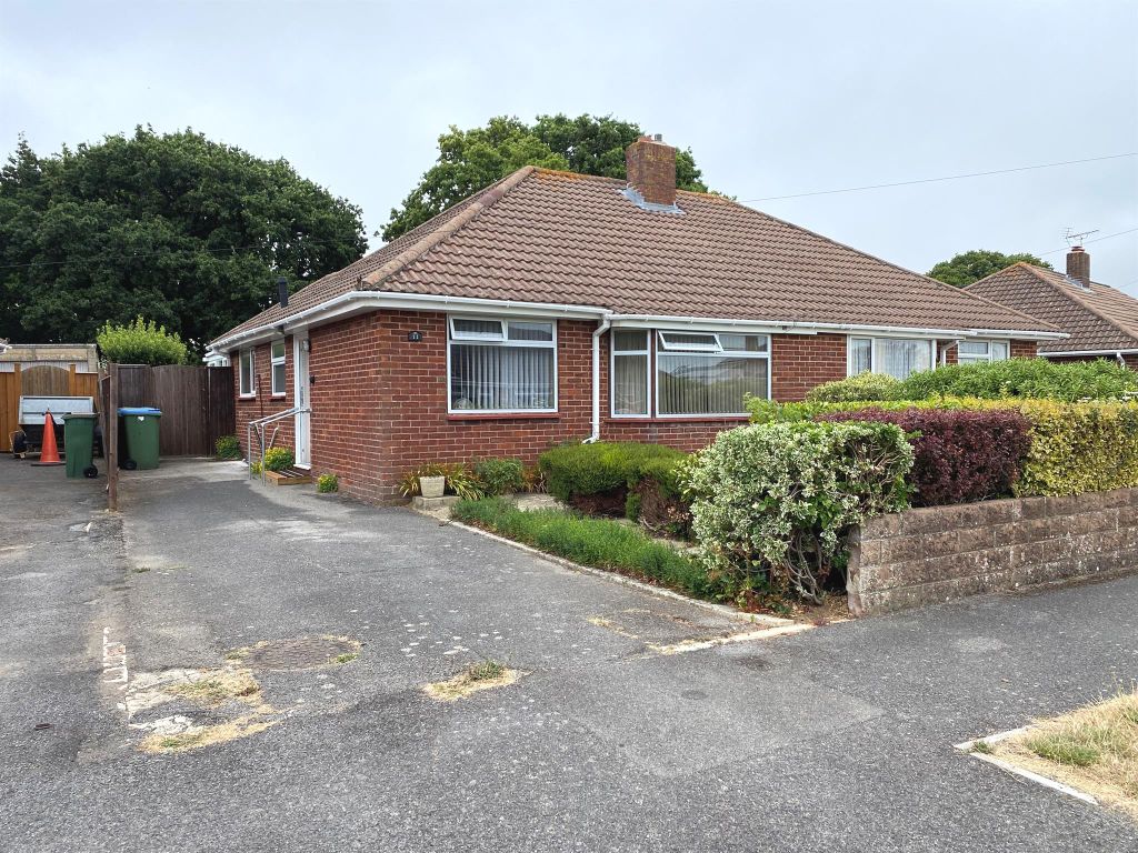 2 bed semidetached bungalow for sale in Old Farm Lane, Stubbington