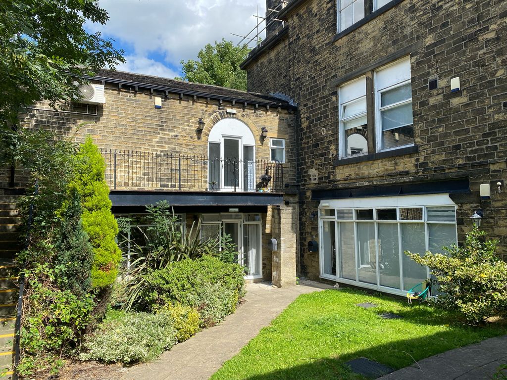 2 bed flat for sale in The Manor House, 68 Moorside Avenue