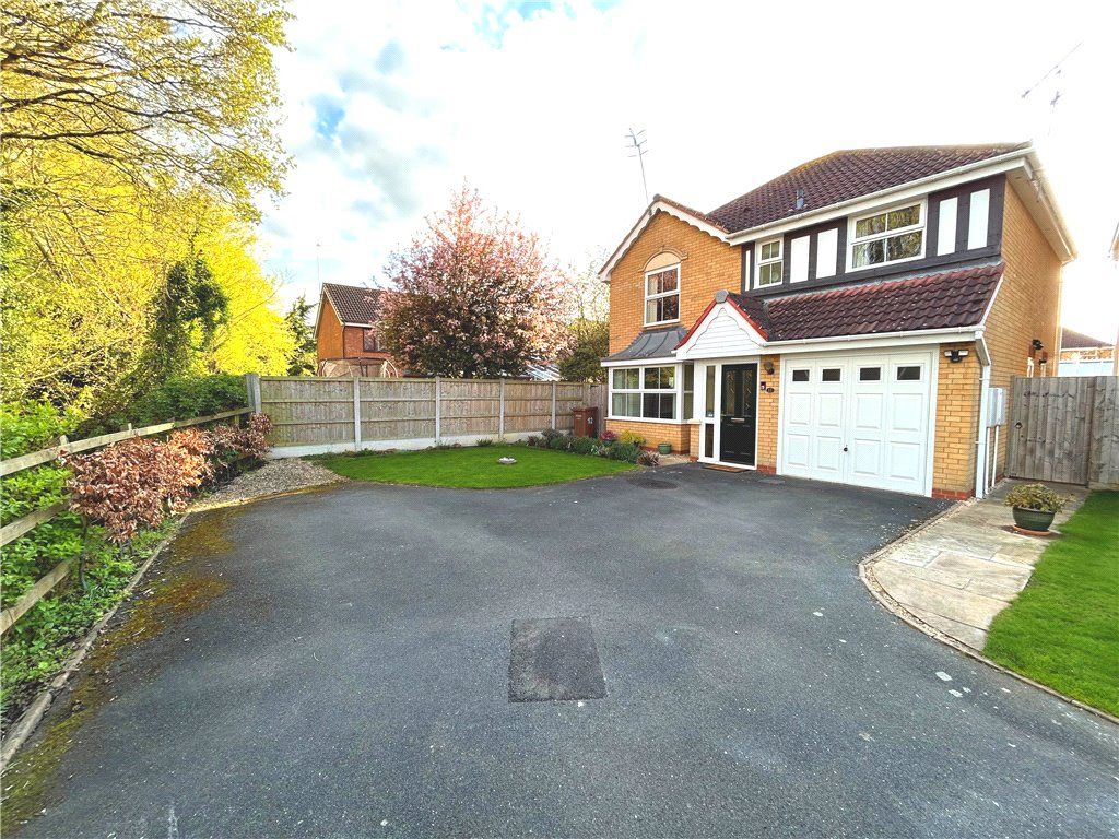 4 bed detached house for sale in Bluebell Way, Evesham, Worcestershire WR11 Zoopla