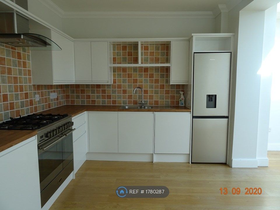 4 bed terraced house to rent in Florence Road, London SW19, £3,450 pcm