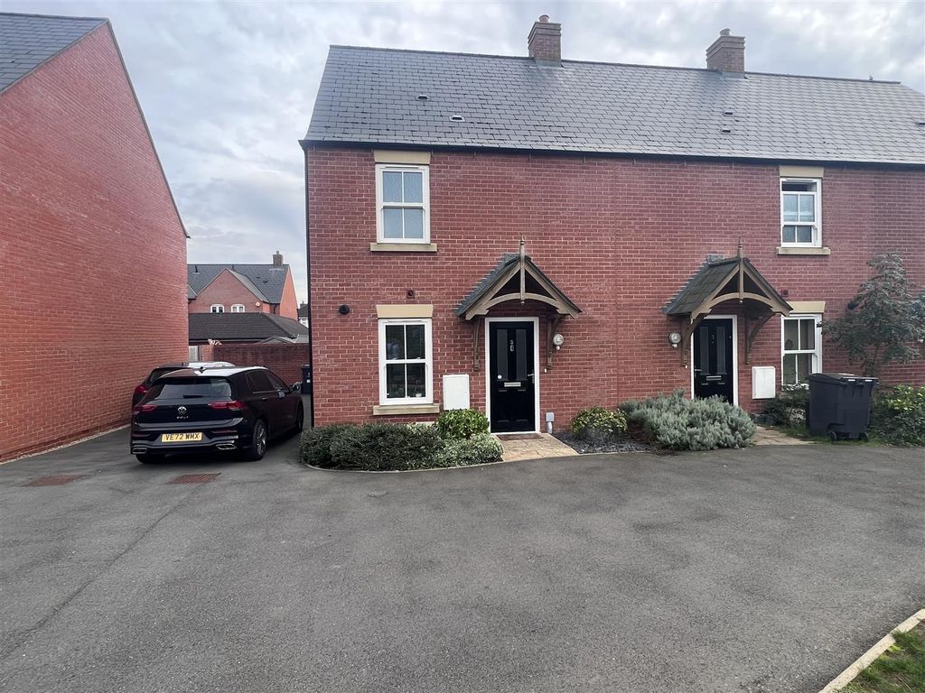 2 bed property for sale in Swan Lane, Roade, Northampton NN7, £137,500