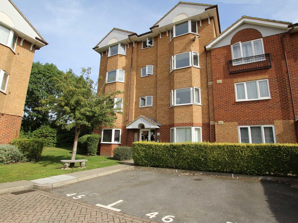 2 bed flat to rent in Varsity Drive, Twickenham TW1 Zoopla