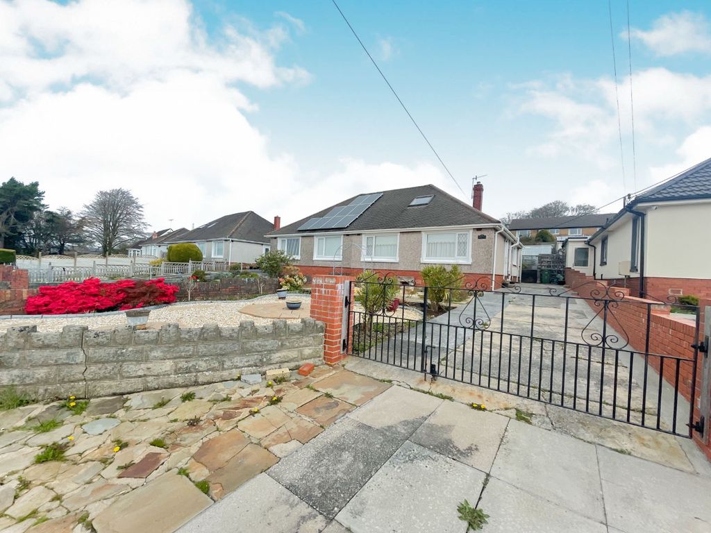 2 bed semidetached bungalow for sale in Heol Y Plas, Fforest