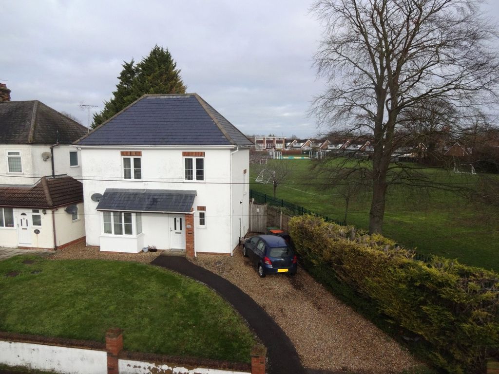 3 bed detached house for sale in Mill Road, Houghton Regis, Dunstable