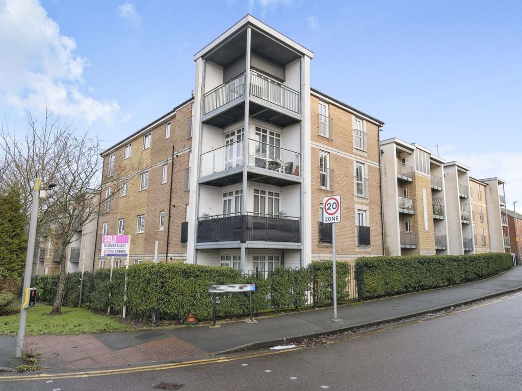 2 bed flat for sale in Academy Way, Bolton BL6 Zoopla