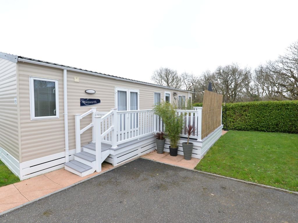 2 bed mobile/park home for sale in Seabreeze, Shorefield Park, Downton