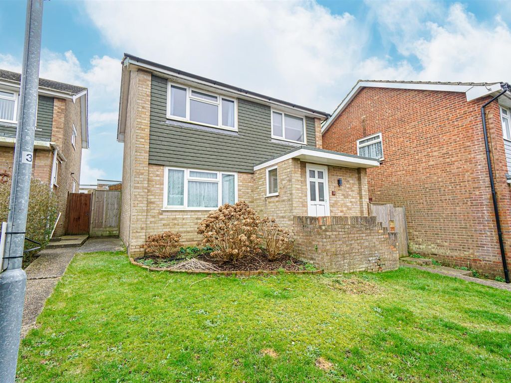 3 bed detached house for sale in Hazelwood Gardens, St. LeonardsOnSea