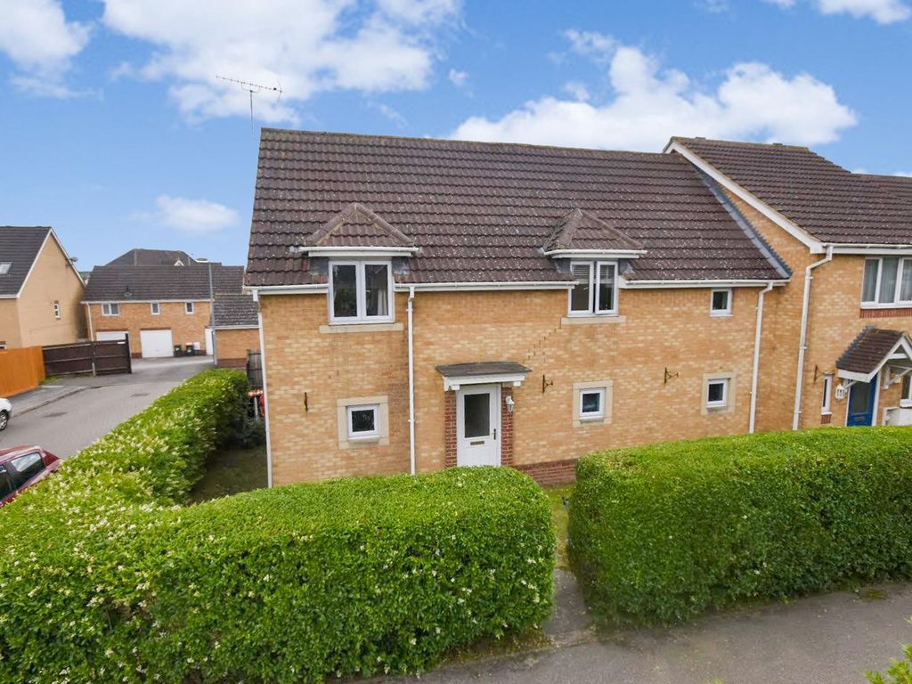2 bed end terrace house for sale in Claridge Close, Leighton Buzzard