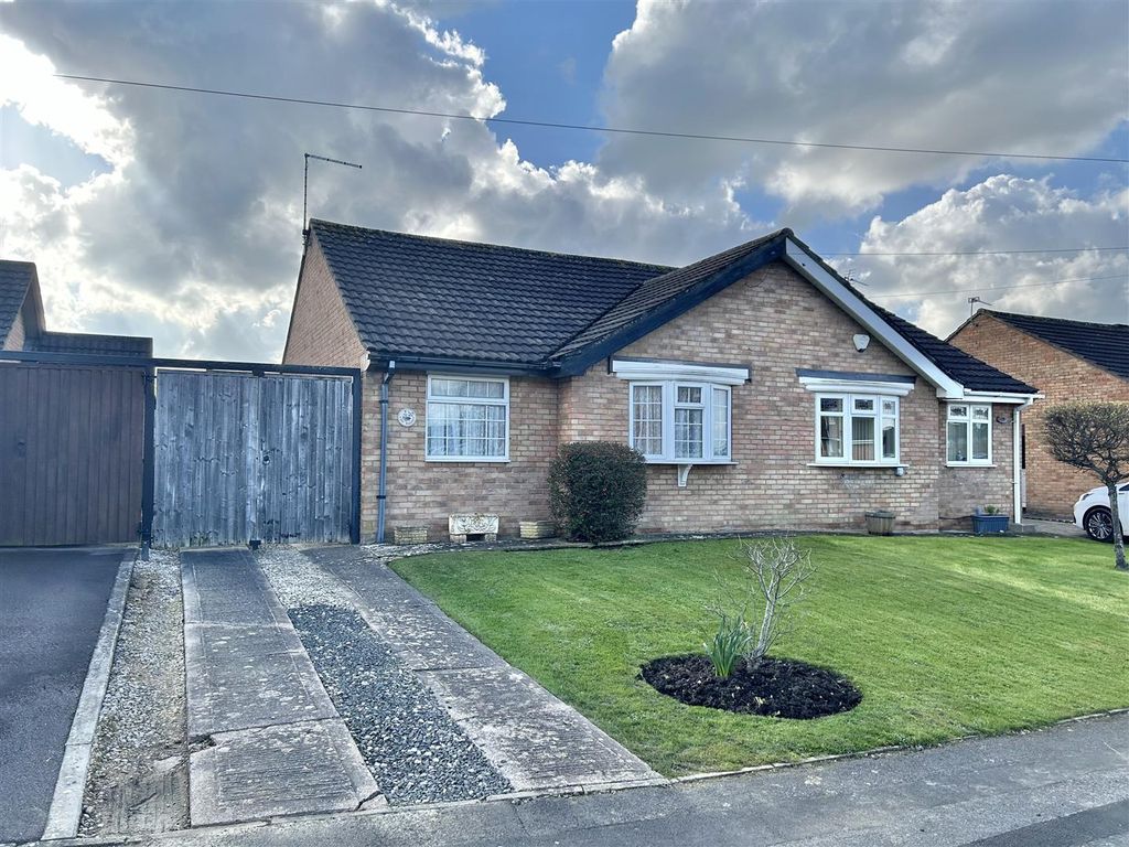 2 bed semidetached bungalow for sale in The Lawns, Abbeydale