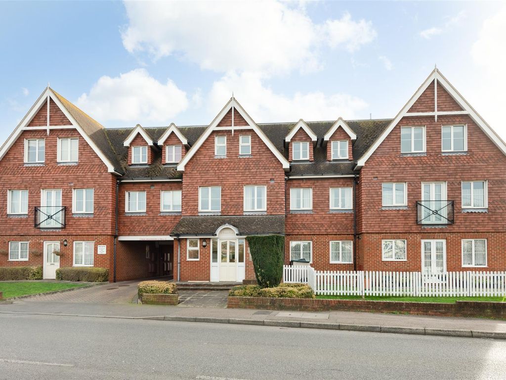 2 bed flat for sale in St. Johns Road, Swalecliffe, Whitstable CT5, £