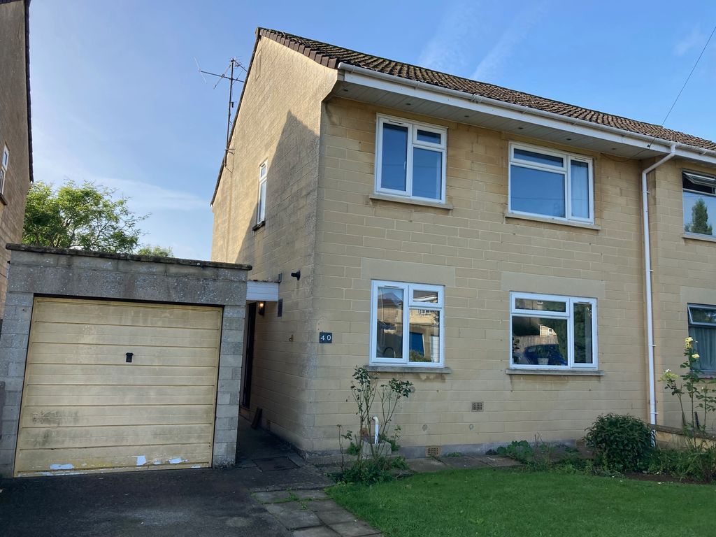 3 bed semidetached house to rent in Downs View, BradfordOnAvon BA15