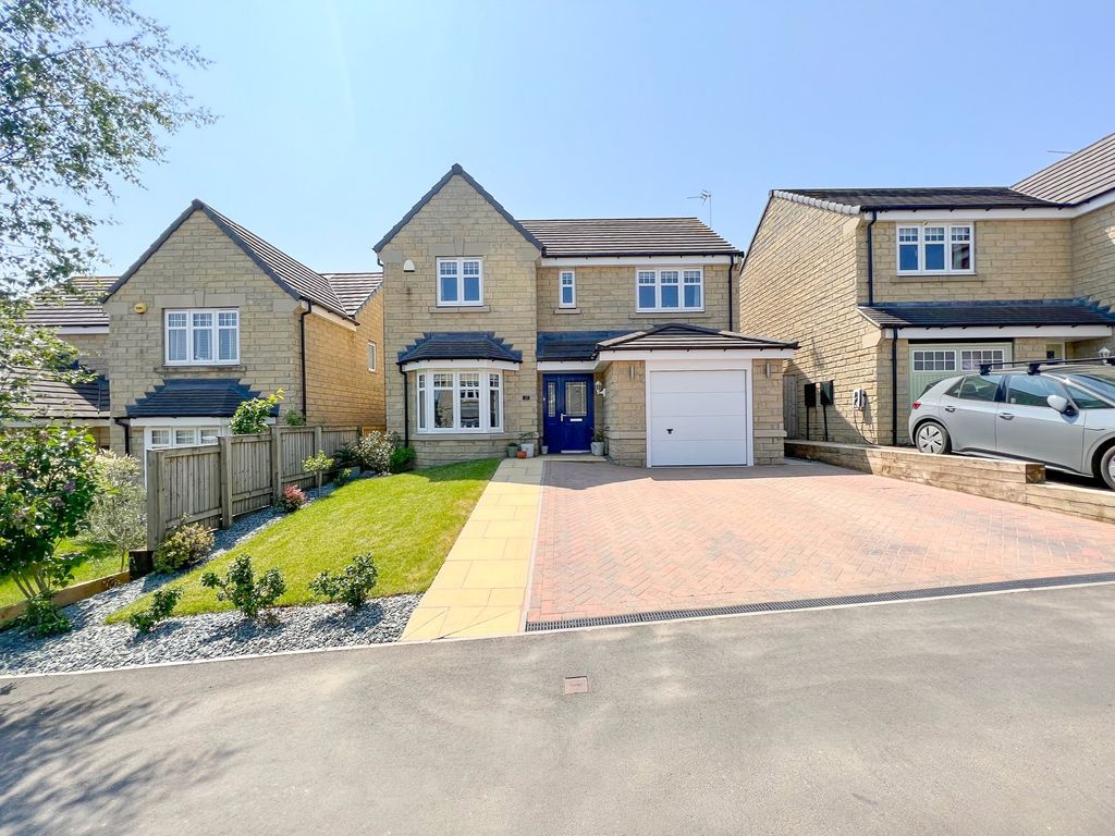 4 bed detached house for sale in Sherwood Drive, Crich, Matlock DE4