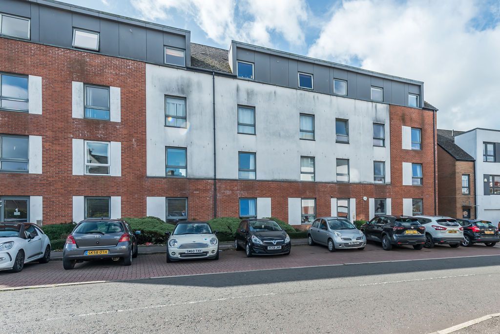 2 bed flat for sale in Ferry Gait Drive, Edinburgh EH4, £145,000 Zoopla