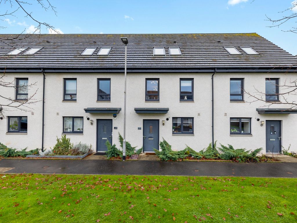 3 bed town house for sale in 23 Craw Yard Drive, South Gyle, Edinburgh