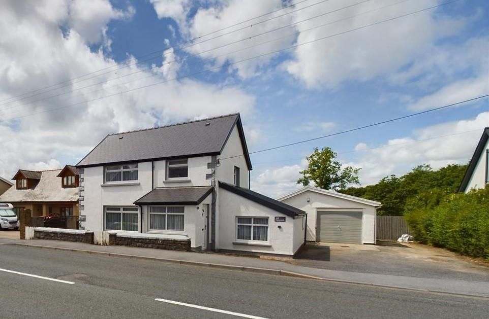 3 bed detached house for sale in Cross Hands Road, Gorslas, Llanelli