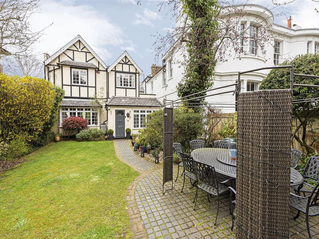 Windmill Road, London SW19