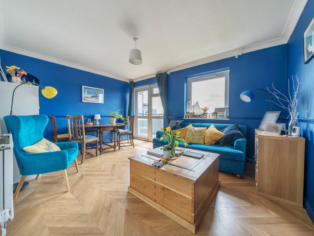 2 bed for sale in St Vincent House, St Saviours Estate SE1