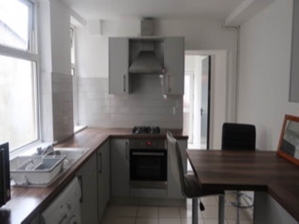 5 bed property to rent in St Helens Avenue, Brynmill, Swansea SA1 Zoopla