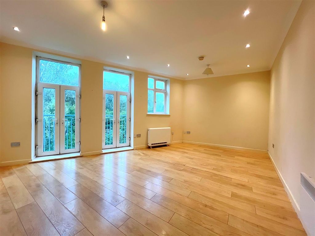 1 bed flat to rent in River Soar Living, Western Road, Leicester LE3, £