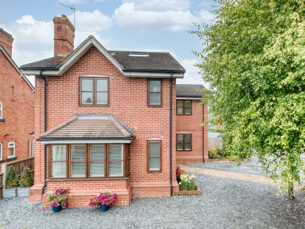4 bed detached house for sale in Julian Close, Catshill, Bromsgrove B61