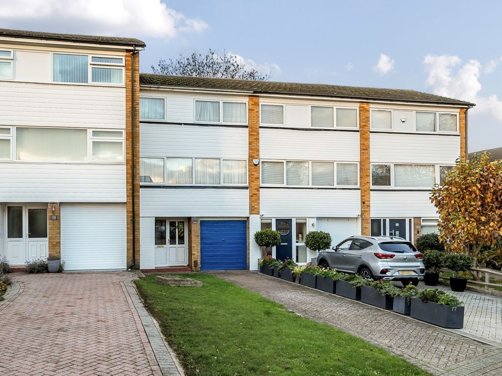 4 bed town house for sale in Place Farm Avenue, Orpington BR6, £485,000