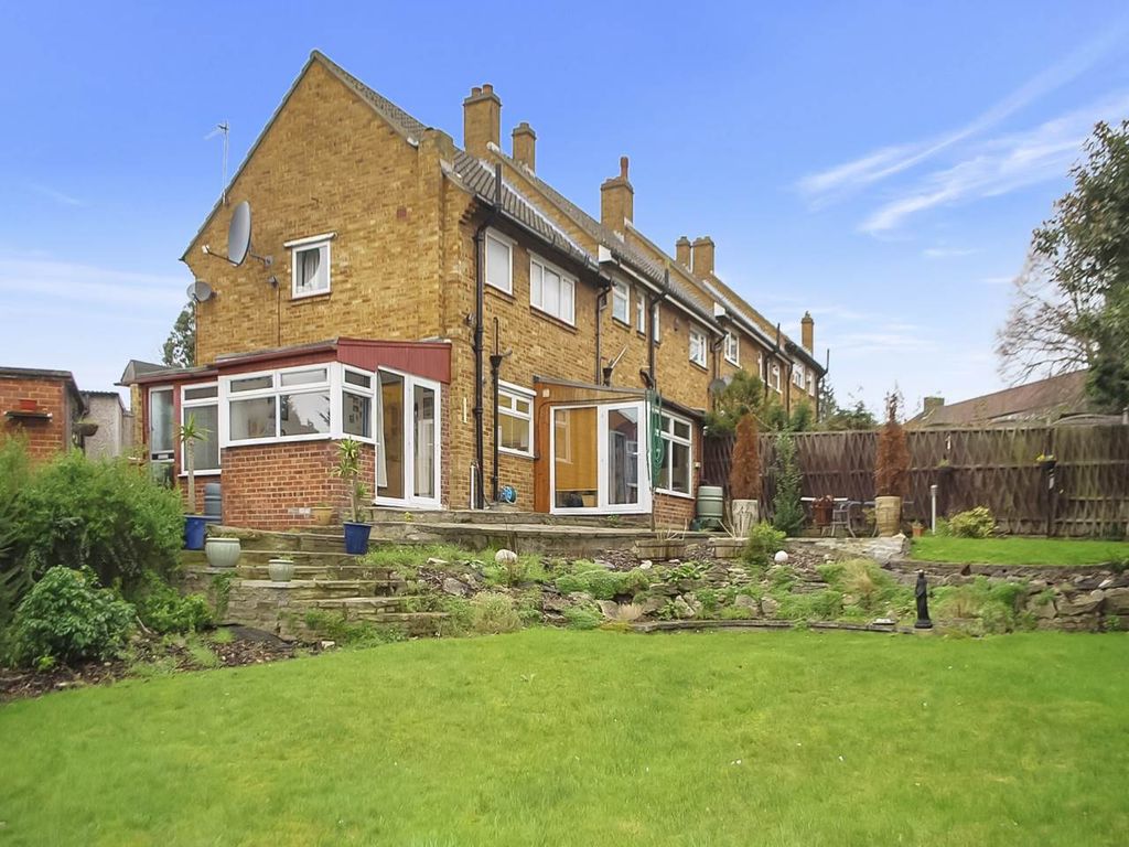 2 bed property to rent in Upton Close, Bexley, Kent DA5, £1,650 pcm Zoopla