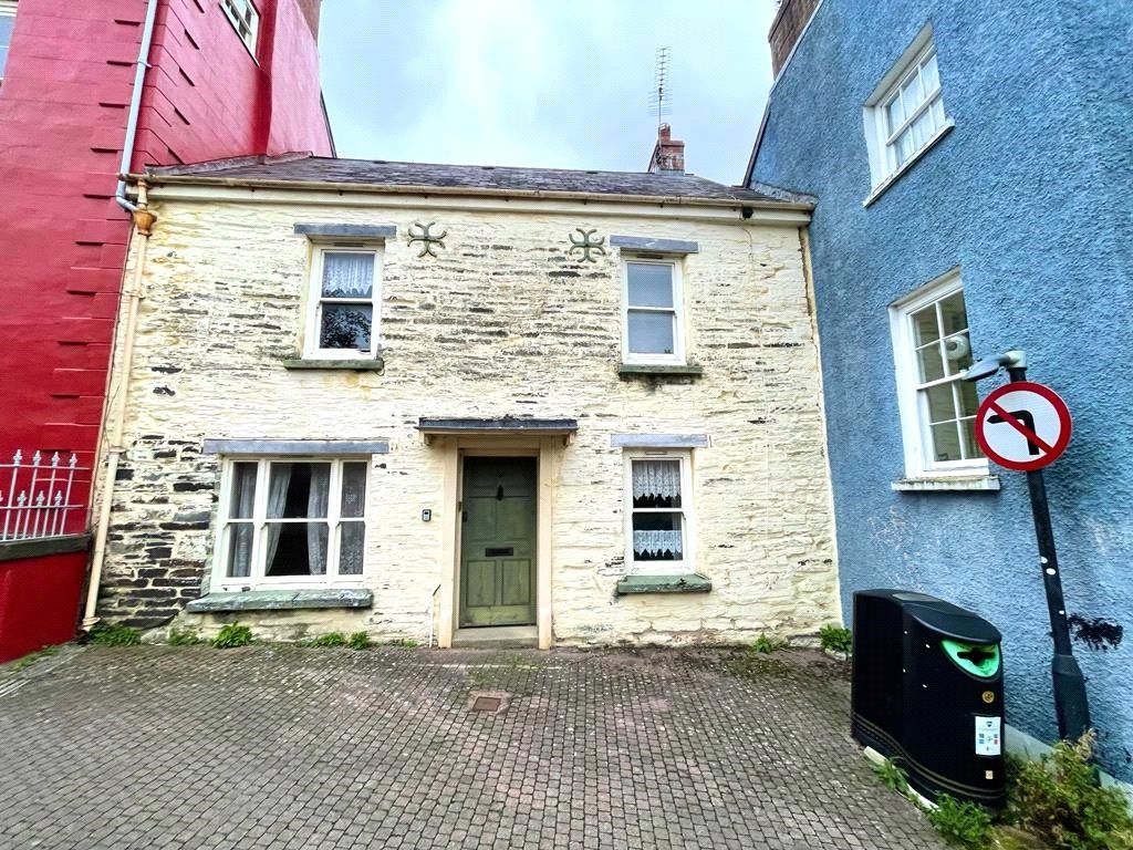 5 bed terraced house for sale in St. Mary Street, Cardigan, Ceredigion