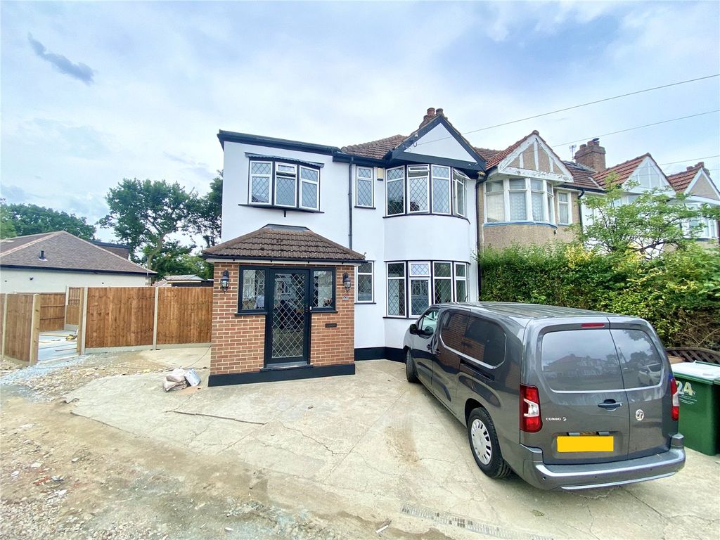 3 bed end terrace house for sale in Maple Crescent, Sidcup, Kent DA15