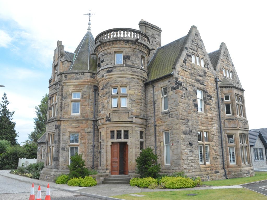 3 bed flat for sale in Avon Hall Gardens, Grangemouth, Stirlingshire