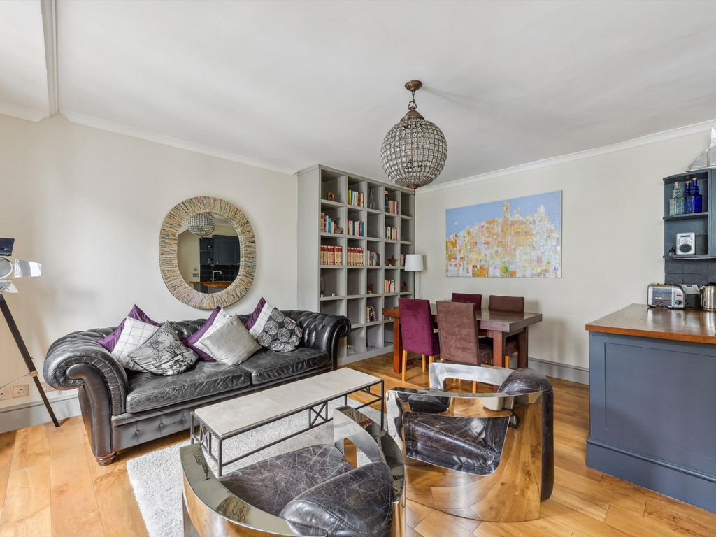 2 bed terraced house to rent in Alba Place, Notting Hill, London W11