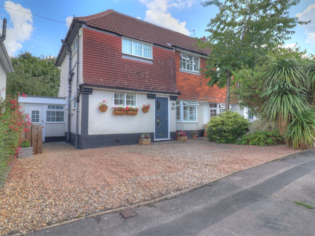 4 bed semidetached house for sale in Fielding Road, Birstall