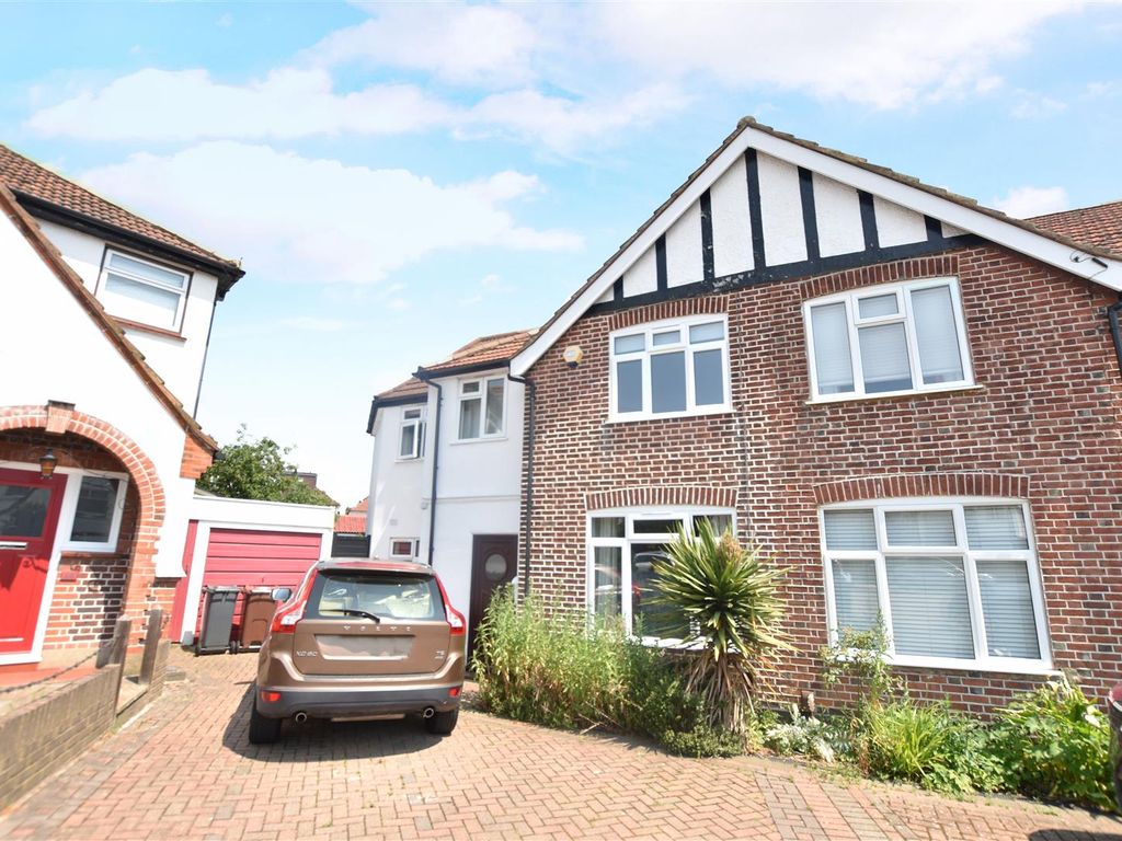 4 bed semidetached house to rent in Woodland Gardens, Isleworth TW7
