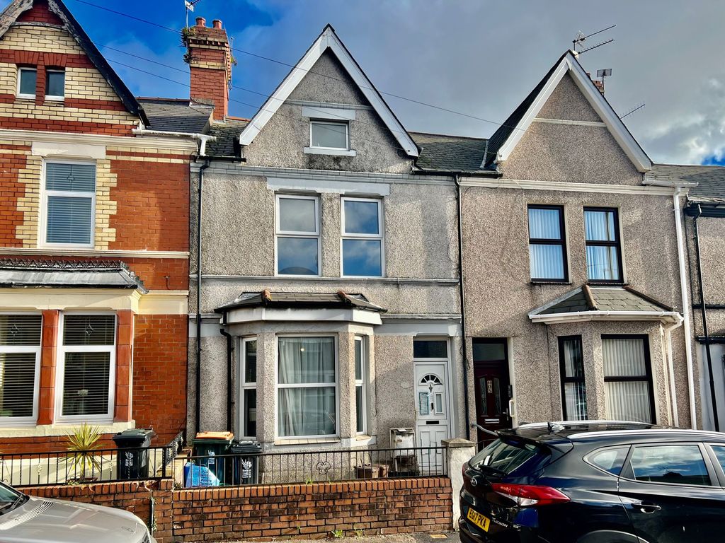 3 bed terraced house for sale in Caerleon Road, Newport NP19, £180,000