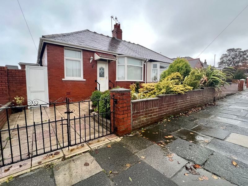 3 bed bungalow for sale in Lansdowne Terrace West, North Shields NE29