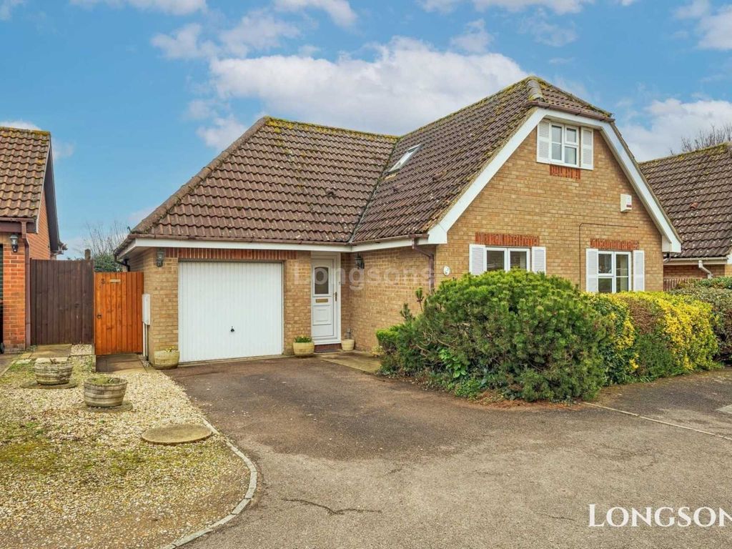 3 bed detached bungalow for sale in Admirals Court, Swaffham PE37 Zoopla