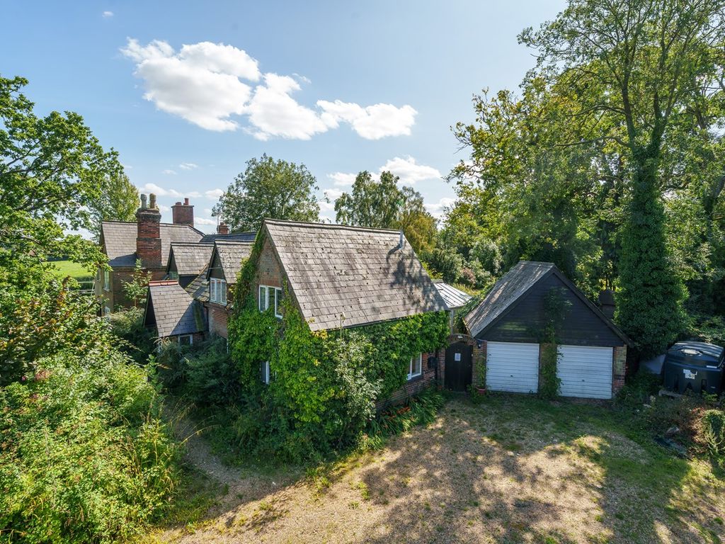 7 bed detached house for sale in School Lane, Ley Green, Hitchin SG4, £1,400,000 Zoopla