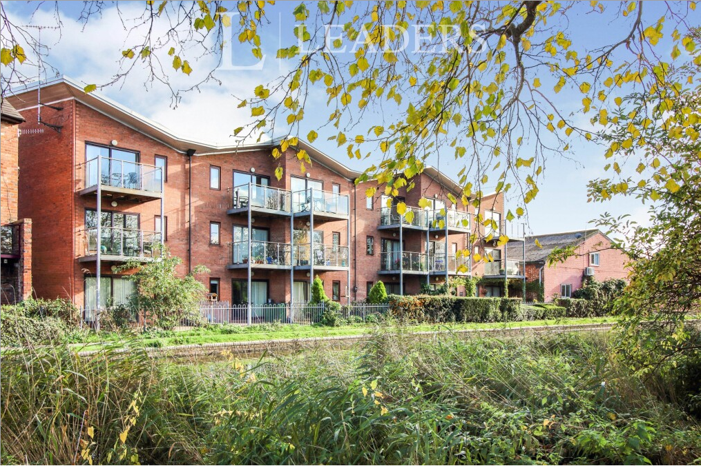 2 bed flat to rent in Doltons Wharf, Spring Lane, Worcester WR5, £795